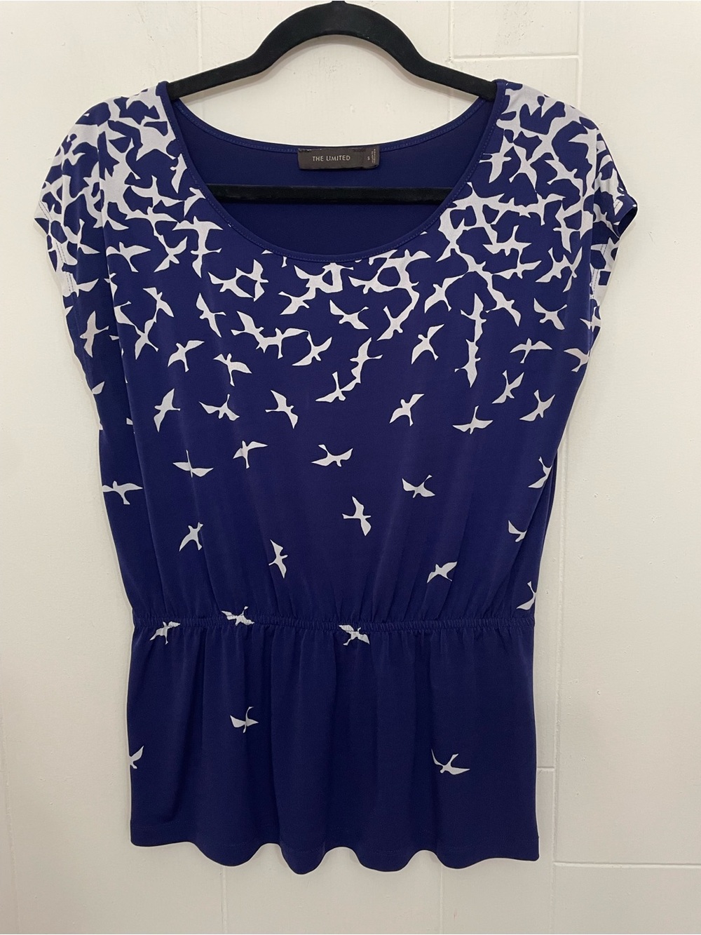 The Limited Cap Sleeve Waisted Blouse Size S Blue White Birds Print Y2K Office